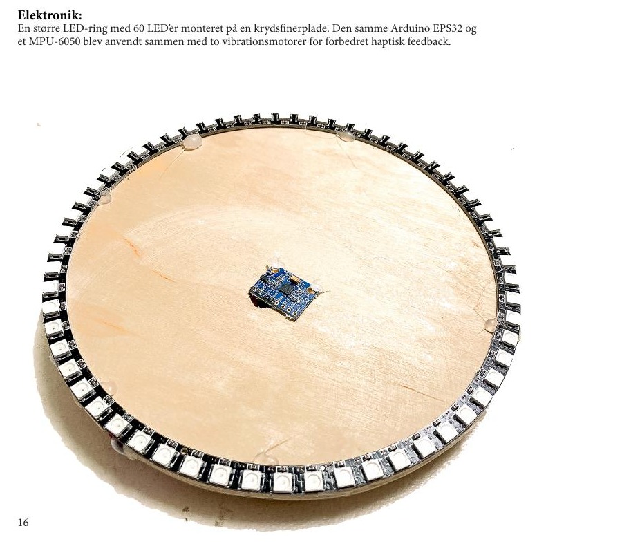 Den store LED-ring gav en mere flydende lysbevægelse, men træpladens masse dæmpede vibrationerne. Foto: Kåre Buje.